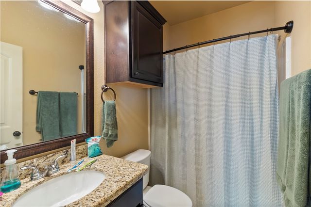 105 Deacon Drive W, College Station, TX 77845