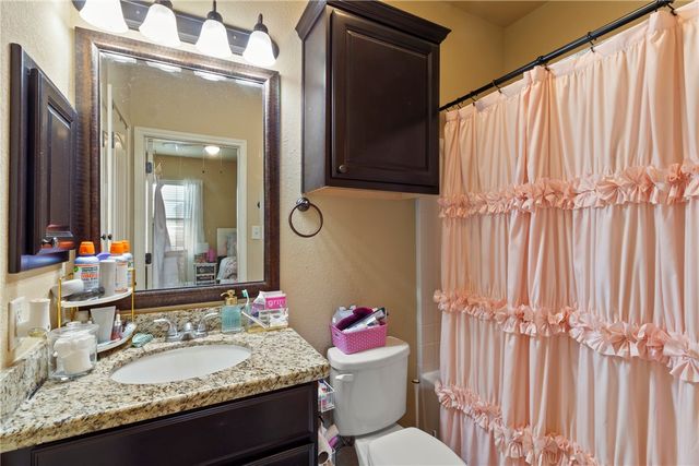 105 Deacon Drive W, College Station, TX 77845