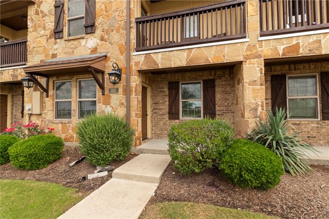 105 Deacon Drive W, College Station, TX 77845