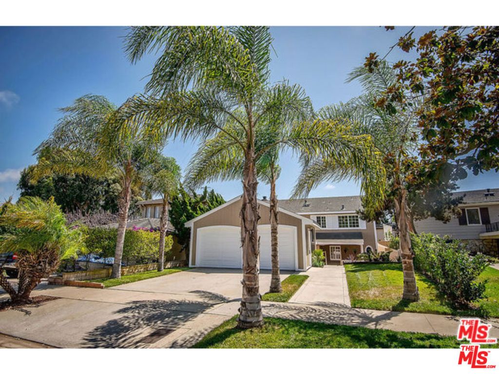 7830 W 83rd Street, Playa Del Rey, CA 90293