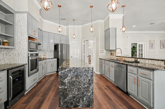 16507 Heather Meadow Court, Pasadena, TX 77059