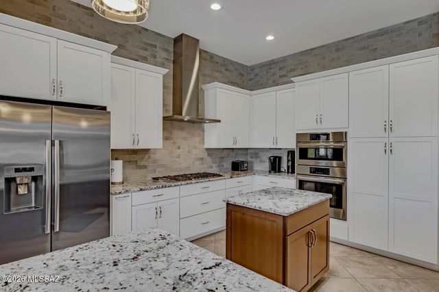 13876 N Silvercreek Place, Oro Valley, AZ 85755