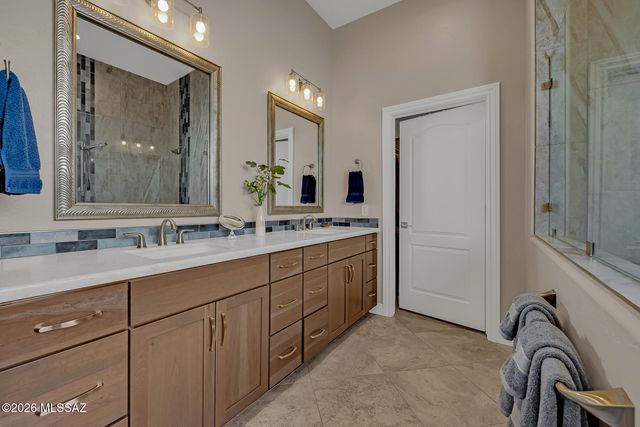 13876 N Silvercreek Place, Oro Valley, AZ 85755