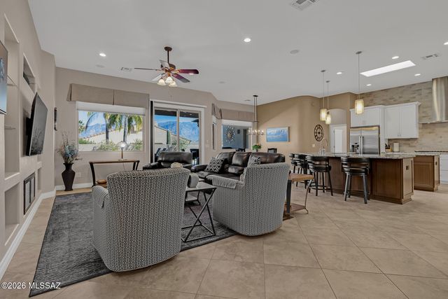 13876 N Silvercreek Place, Oro Valley, AZ 85755