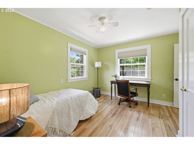 955 KELLY Blvd, Springfield, OR 97477