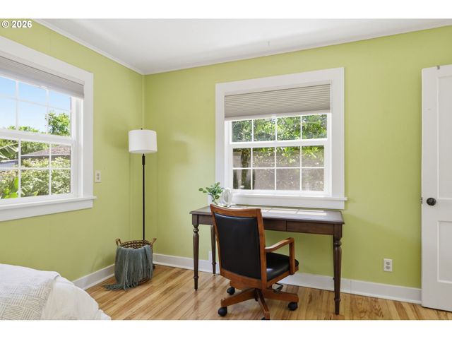 955 KELLY Blvd, Springfield, OR 97477