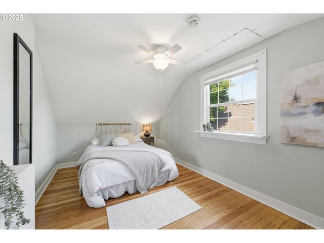 955 KELLY Blvd, Springfield, OR 97477