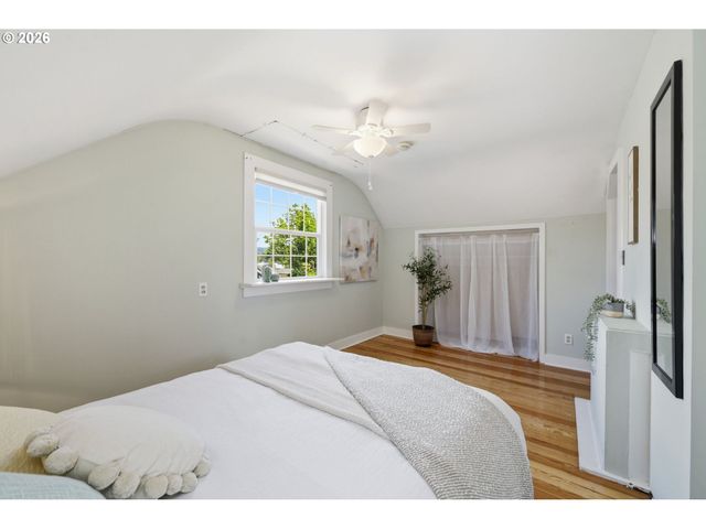 955 KELLY Blvd, Springfield, OR 97477