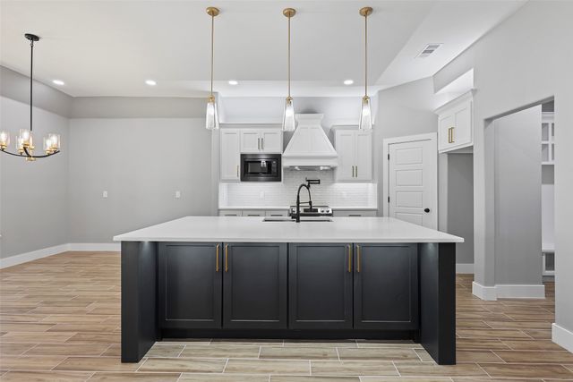 11298 Cedar Drive, Mabank, TX 75156
