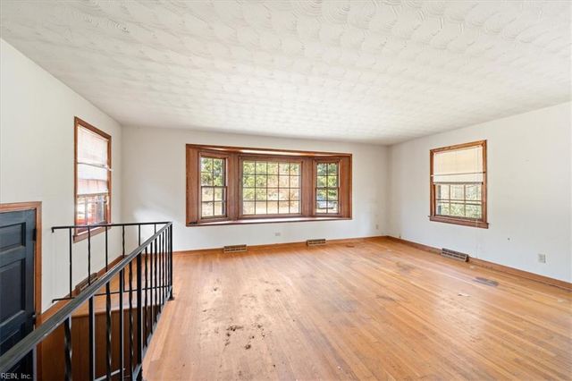10401 Carriage RD, Providence Forge, VA 23140