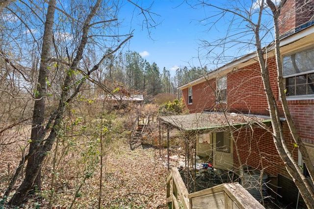 10401 Carriage RD, Providence Forge, VA 23140