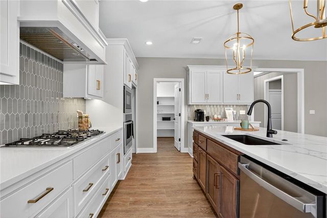 11544 S Olathe View Road, Olathe, KS 66061