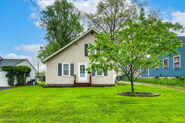 316 S Prospect Street, Medina, OH 44256