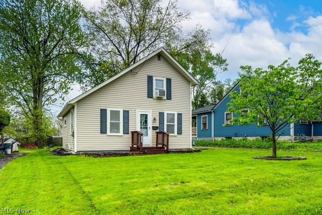 316 S Prospect Street, Medina, OH 44256