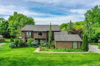 2930 Brentwood Road, West Bloomfield Charter Township, MI 48323