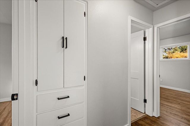 2911 W WELLESLEY Ave, Spokane, WA 99205