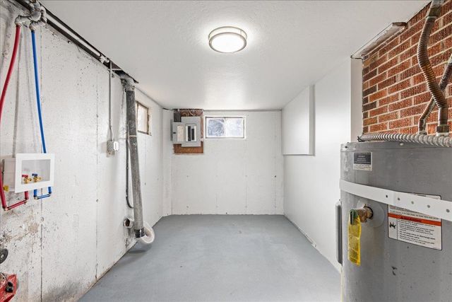 2911 W WELLESLEY Ave, Spokane, WA 99205