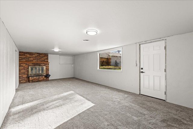 2911 W WELLESLEY Ave, Spokane, WA 99205