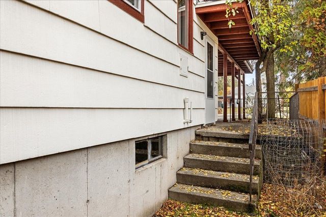 2911 W WELLESLEY Ave, Spokane, WA 99205