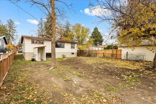 2911 W WELLESLEY Ave, Spokane, WA 99205