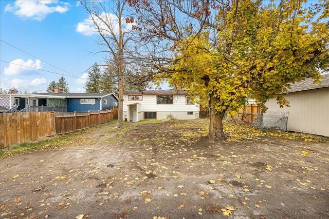 2911 W WELLESLEY Ave, Spokane, WA 99205