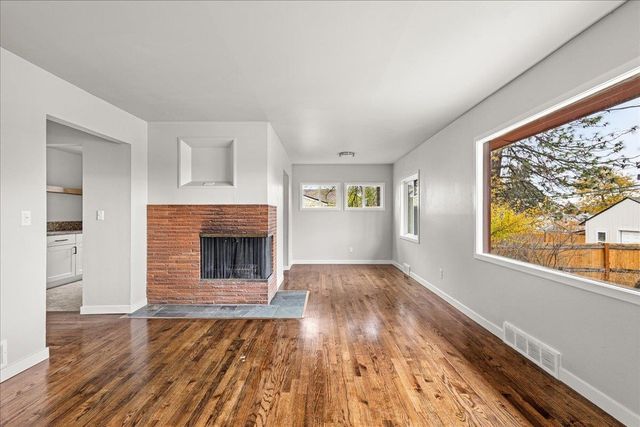 2911 W WELLESLEY Ave, Spokane, WA 99205