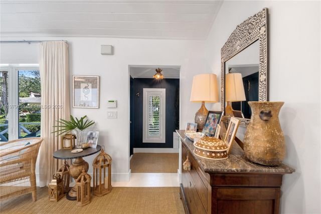 536 Jeronimo Dr, Coral Gables, FL 33146