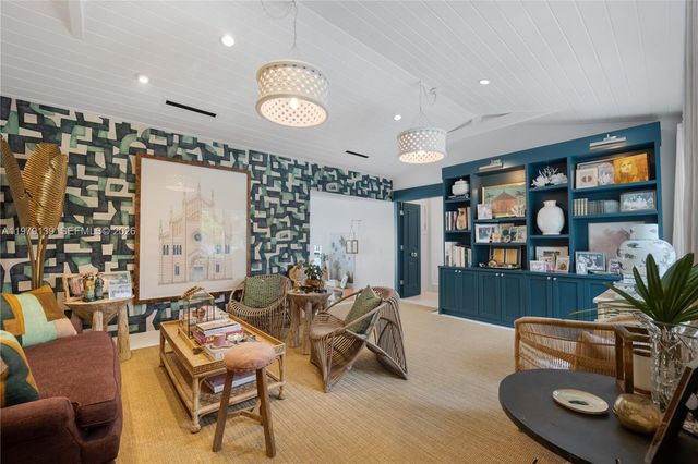 536 Jeronimo Dr, Coral Gables, FL 33146