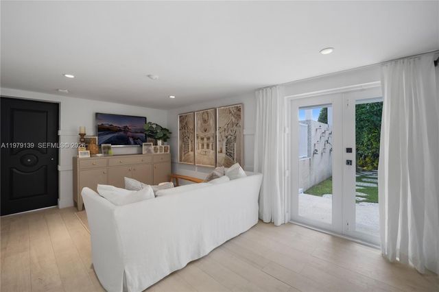 536 Jeronimo Dr, Coral Gables, FL 33146