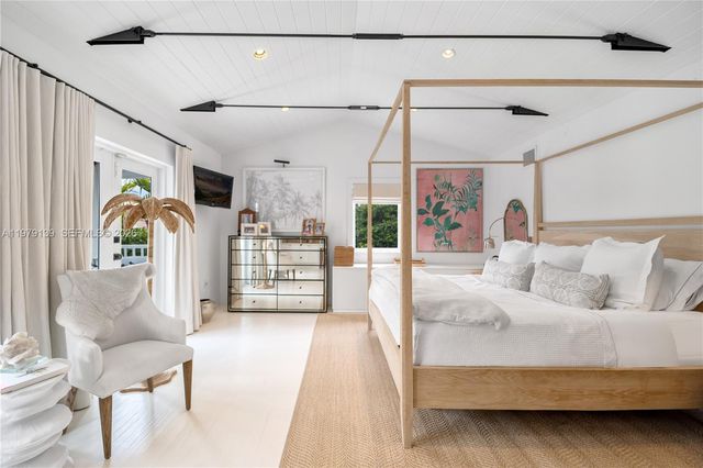 536 Jeronimo Dr, Coral Gables, FL 33146