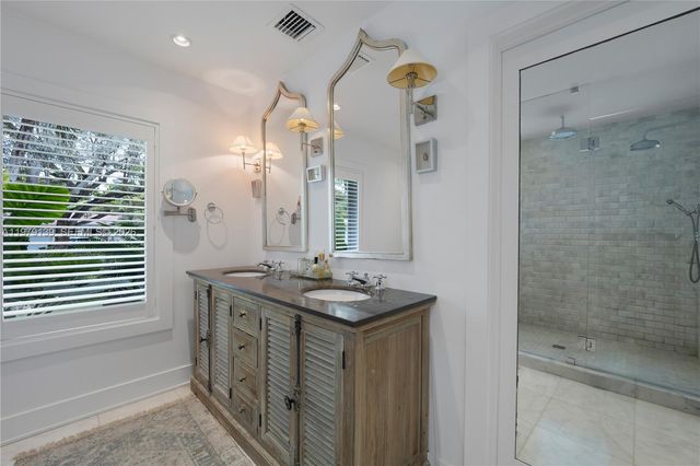 536 Jeronimo Dr, Coral Gables, FL 33146