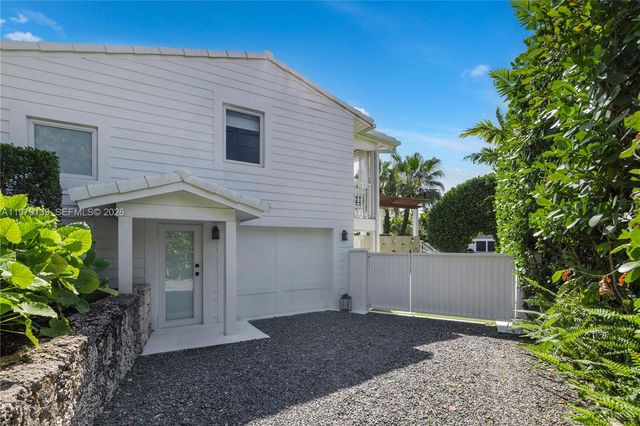 536 Jeronimo Dr, Coral Gables, FL 33146