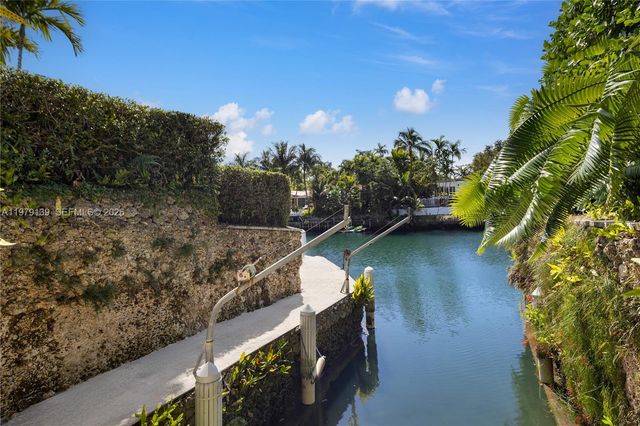 536 Jeronimo Dr, Coral Gables, FL 33146