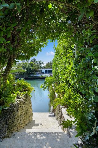 536 Jeronimo Dr, Coral Gables, FL 33146