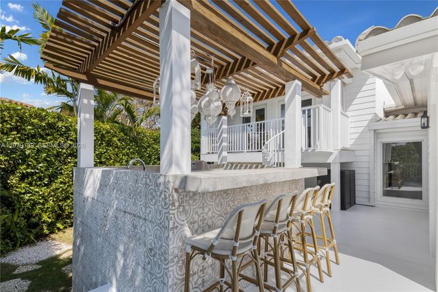 536 Jeronimo Dr, Coral Gables, FL 33146