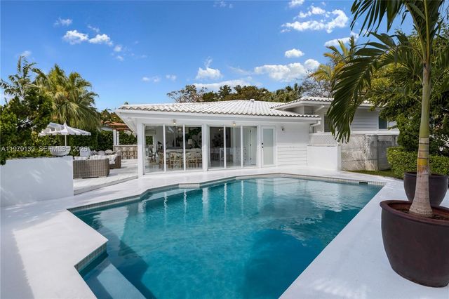 536 Jeronimo Dr, Coral Gables, FL 33146