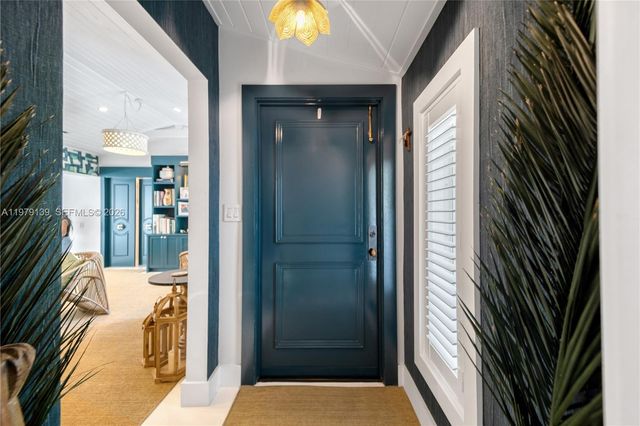 536 Jeronimo Dr, Coral Gables, FL 33146