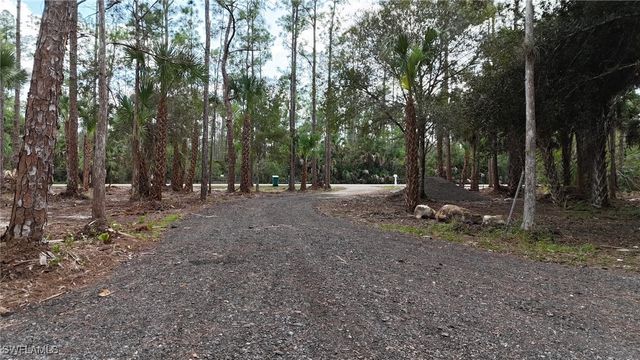 4275 4th AVE NE, Naples, FL 34120