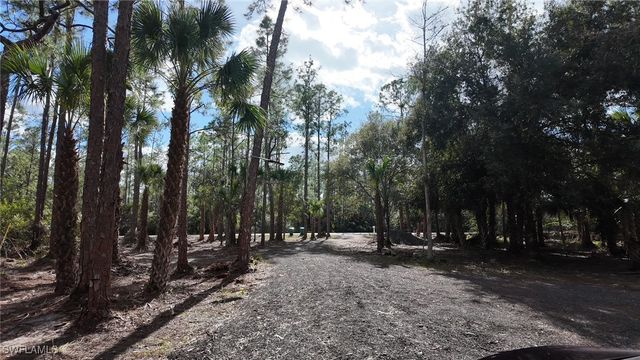 4275 4th AVE NE, Naples, FL 34120