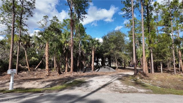 4275 4th AVE NE, Naples, FL 34120