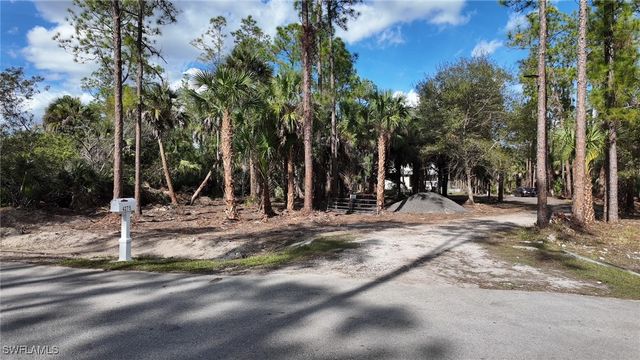 4275 4th AVE NE, Naples, FL 34120