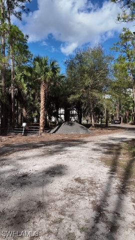 4275 4th AVE NE, Naples, FL 34120