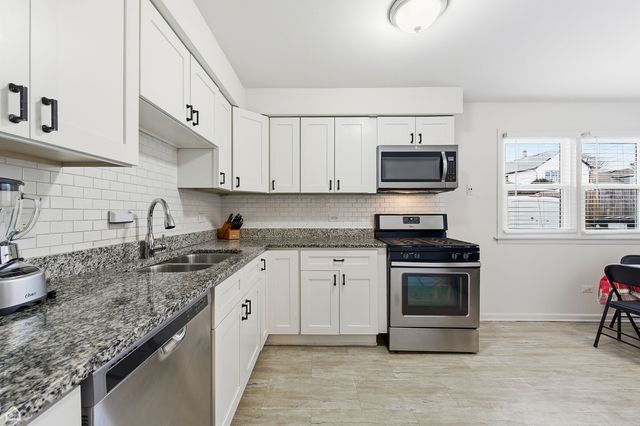 5754 W Lawrence Avenue 1, Chicago, IL 60630