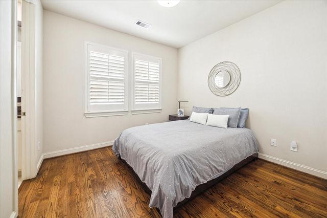 922 Patterson Street, Houston, TX 77007