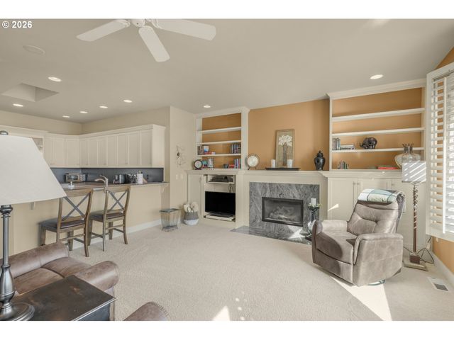 211 ALDERWOOD Dr, Chehalis, WA 98532