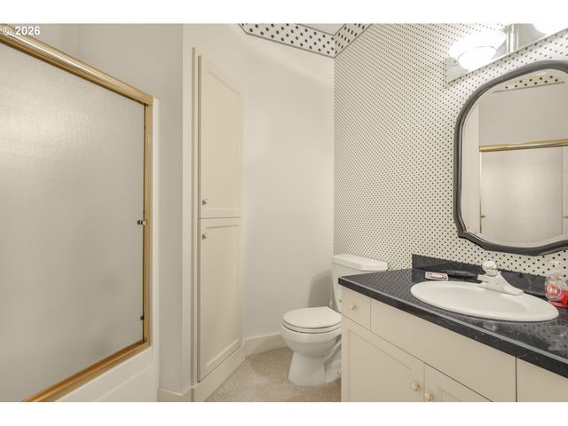 211 ALDERWOOD Dr, Chehalis, WA 98532