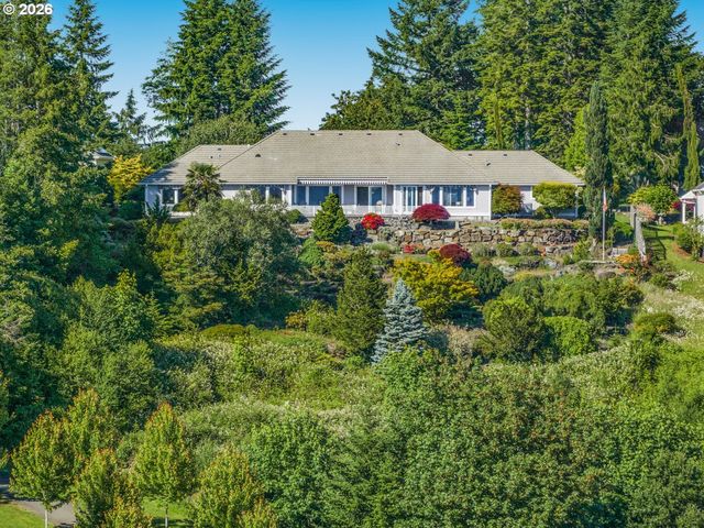 211 ALDERWOOD Dr, Chehalis, WA 98532