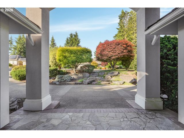 211 ALDERWOOD Dr, Chehalis, WA 98532
