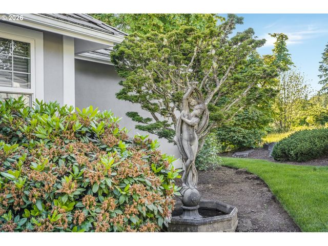 211 ALDERWOOD Dr, Chehalis, WA 98532