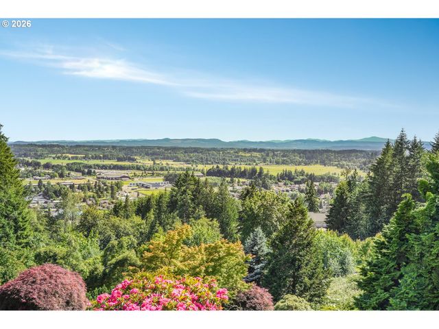 211 ALDERWOOD Dr, Chehalis, WA 98532